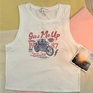 Beautiful top Size M can fit a Size S